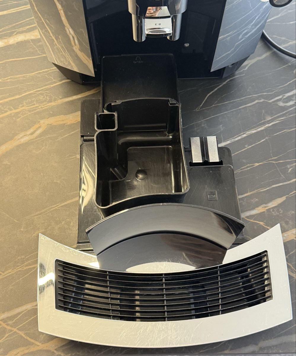 Jura Macchine per caffè & Macchine per espresso: Jura E8 Kaffeevollautomat  – Usato da Bülach venduto da aah_hp6g 3