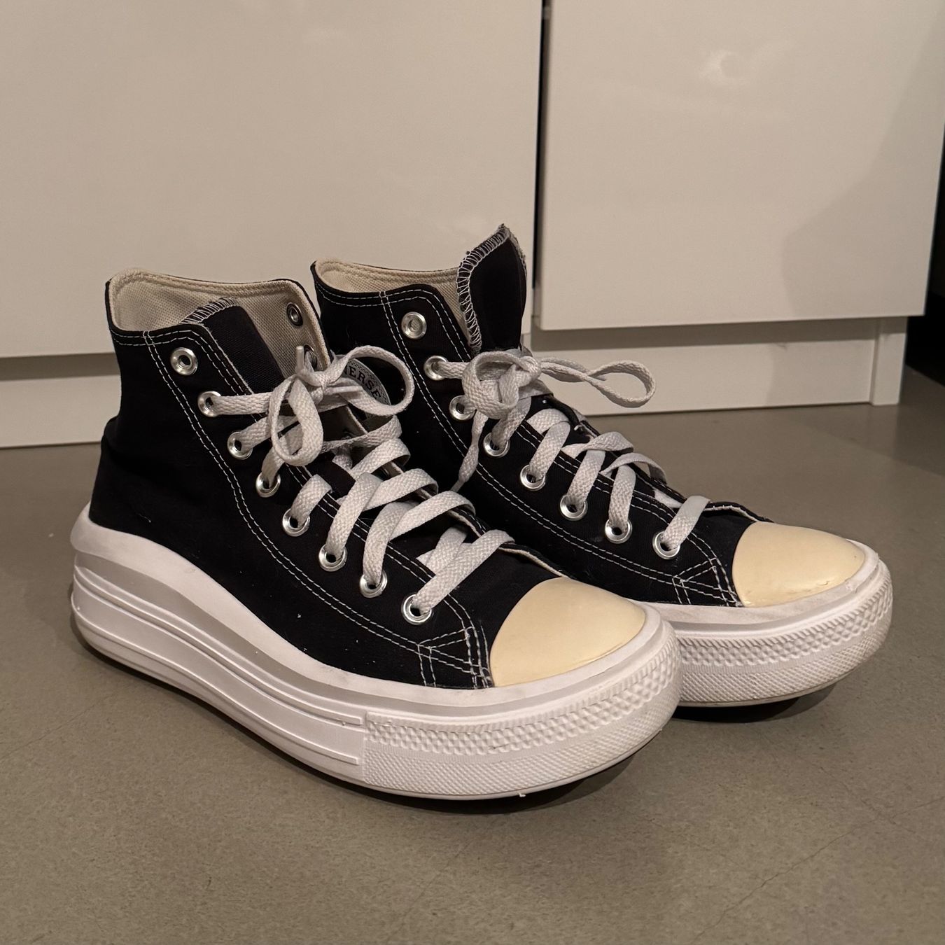 Converse Scarpe da uomo: CONVERSE PLATEAU-SNEAKERS SCHWARZ, 39 – Usato da Unterseen venduto da itslisasp