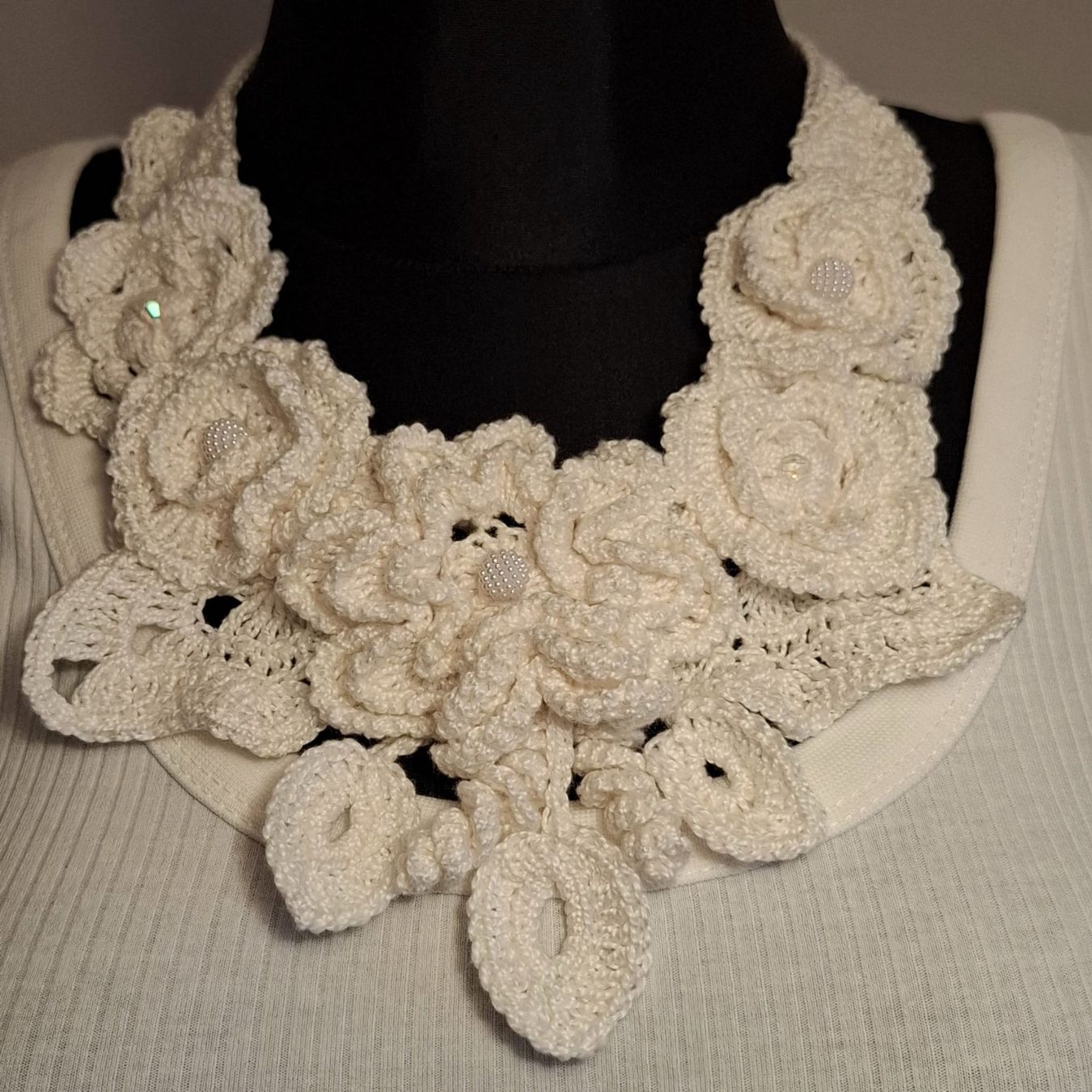 Ketten: Collier crocheté à fleurs, fait main, idée cadeau – Neu (gemäss Beschreibung) aus tartegnin von Madelaine_09