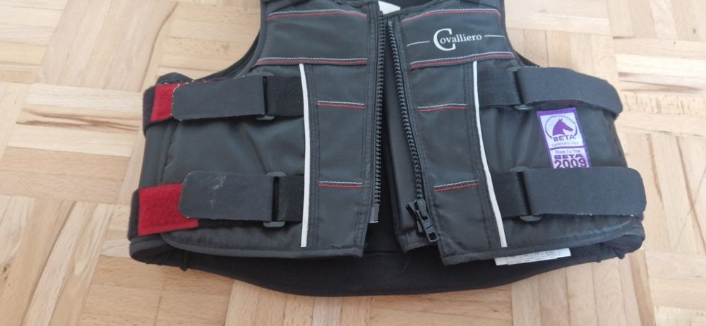 Protections: Kinder Reitweste – D'occasion à Bülach par KylesSellBuyRent 1