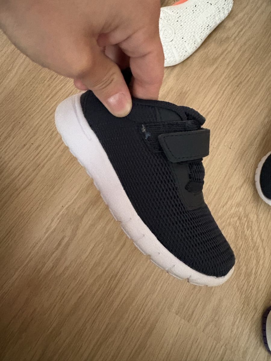 Scarpe da uomo: Chaussures de gym – Usato da Torgon venduto da k-ro919 1