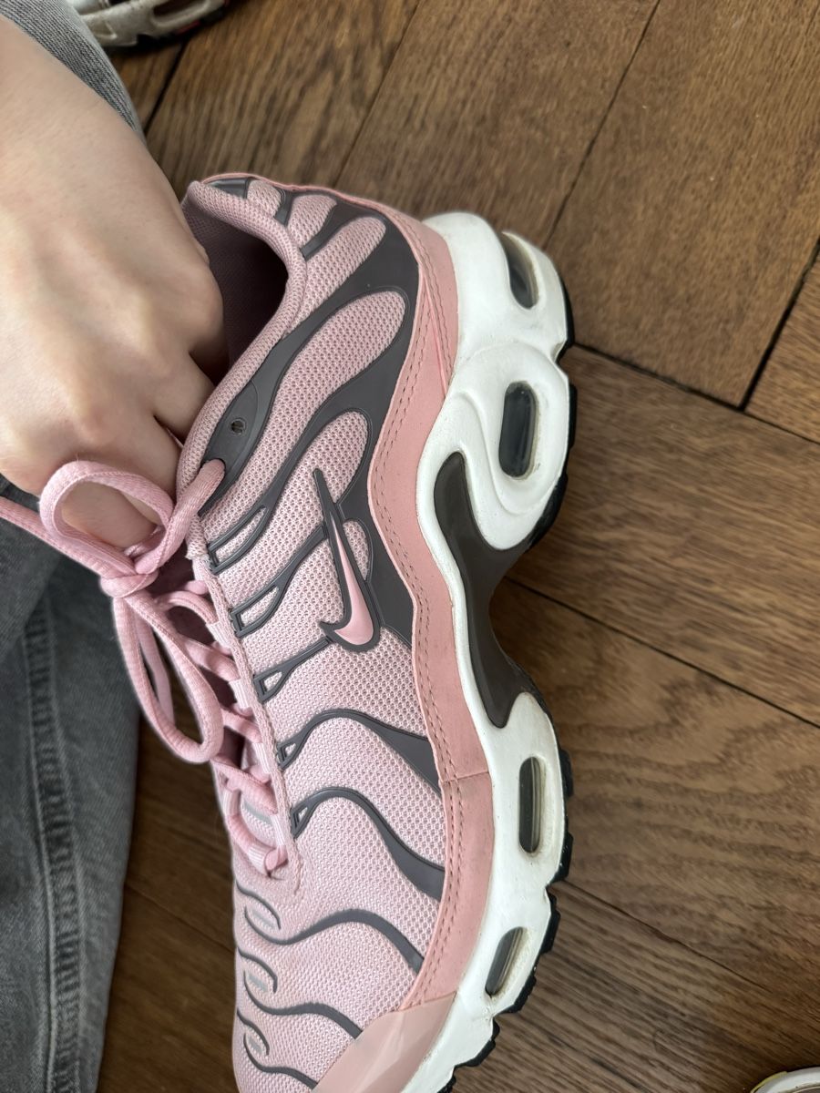 Nike Scarpe da donna: Nike Tn rosa/grau – Usato da Bern venduto da emi_rcd5 8
