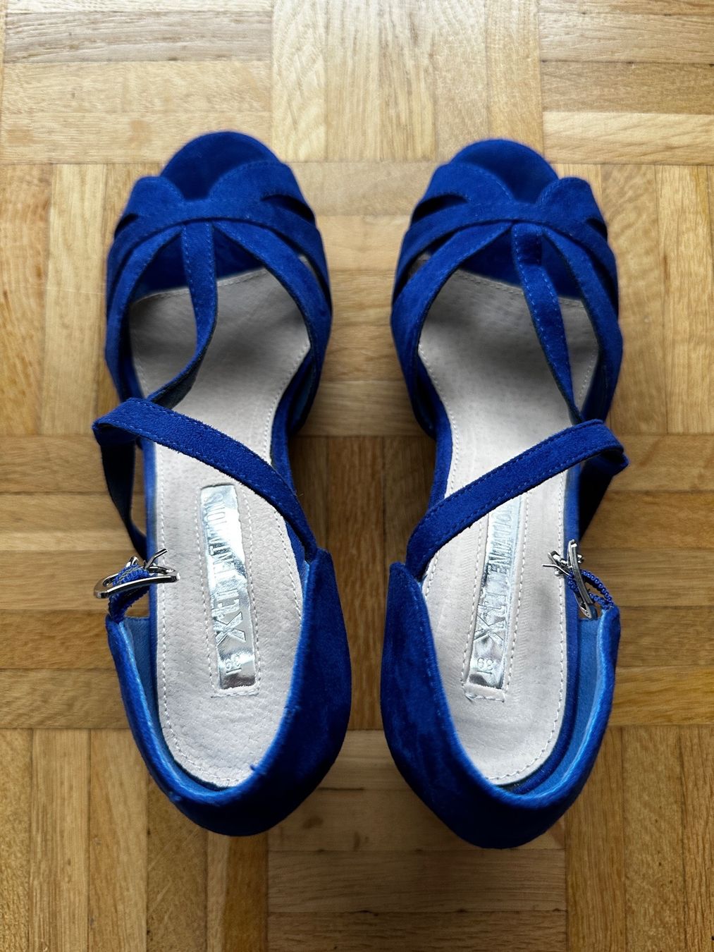 Damenschuhe: Blue Leather Sandal T - 39 – Gebraucht aus Epalinges von Lily2006