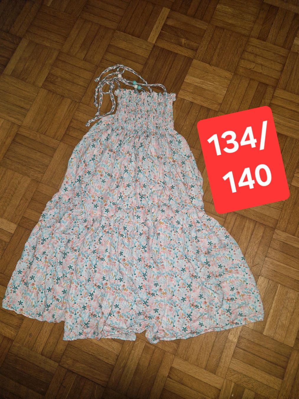 Robes et jupes: Kleid Grösse 134/ 140 – D'occasion à Stüsslingen par white_angel86