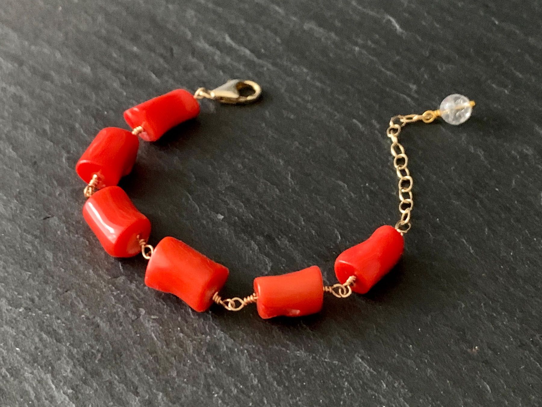 Bracciali & Braccialetti: Rotes Korallen Armband Vergoldet – Nuovo e nell'imballaggio originale da Rüschlikon venduto da ThereseJewelryDesign 3
