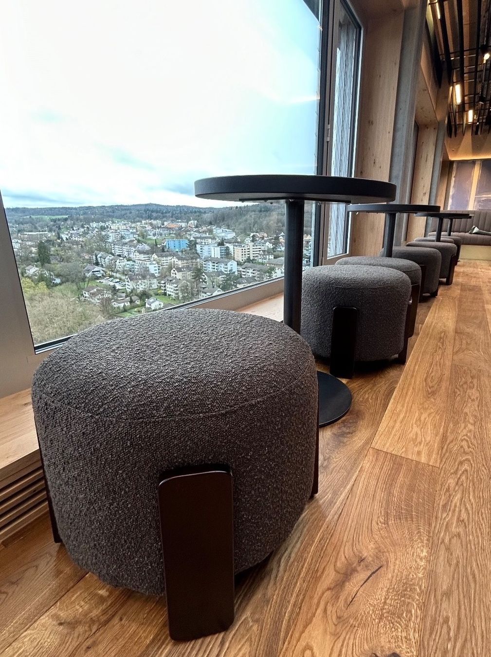 Sgabelli: Hocker fast neu – Nuovo (secondo la descrizione) da Adliswil venduto da Relsip 2