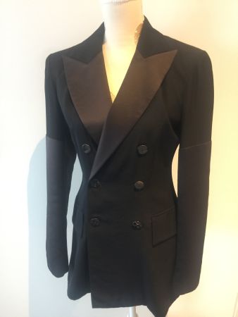 Veste Plein Sud taille 38 en soie noire