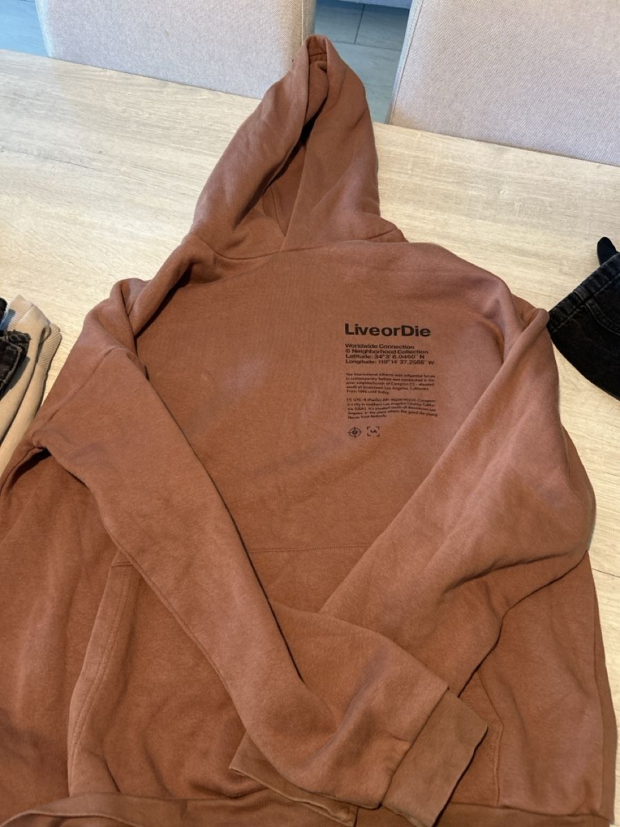 Bershka Kleiderpakete: Kleiderpaket grösse M Männer – Gebraucht aus bülach von Marinas1 6