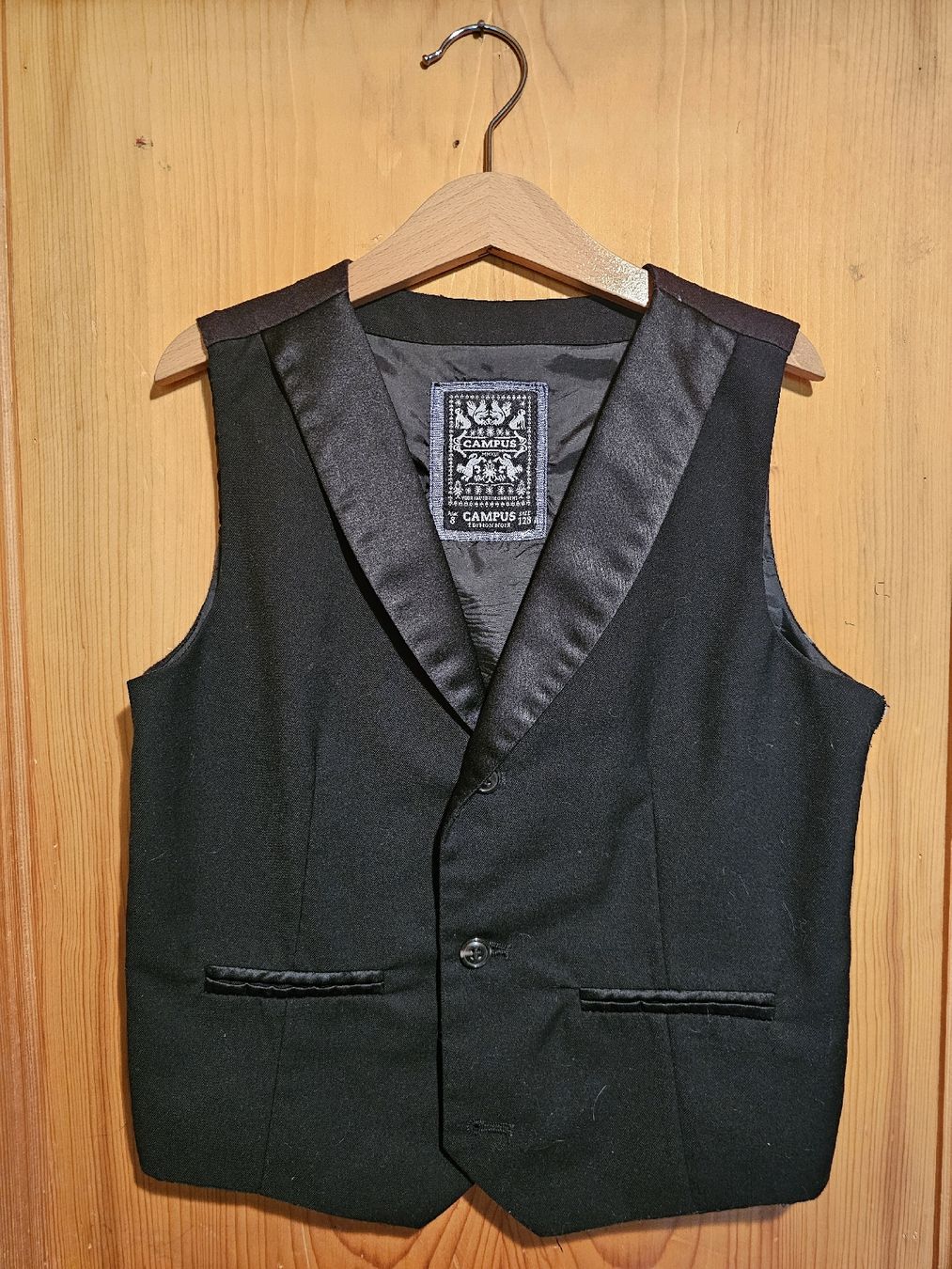 Completi: Anzuggilet Gr. 128 – Usato da Jaun venduto da astix