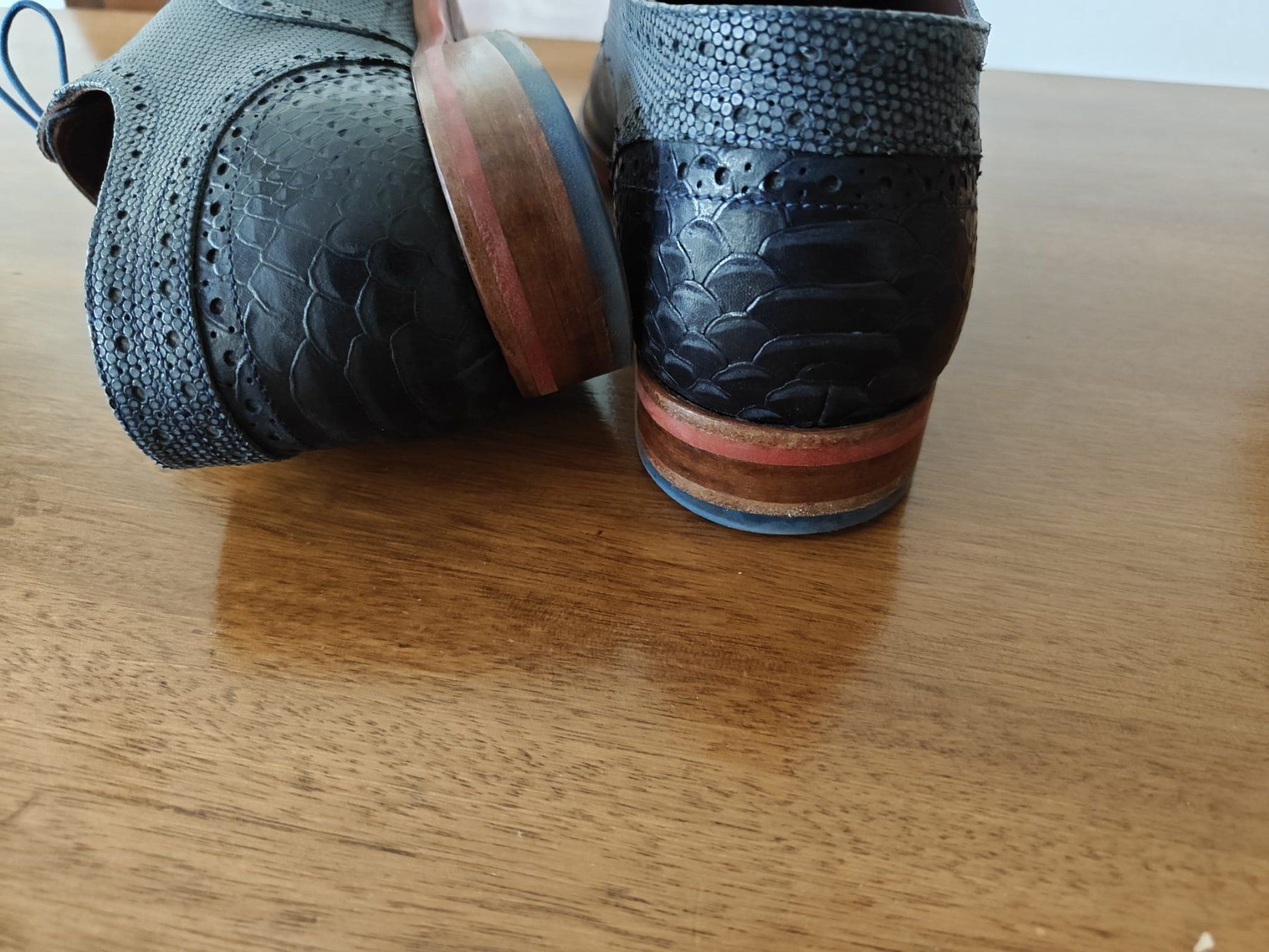 Scarpe da uomo: Chaussures/Schuhe FLORIS VAN BOMMEL Pointure/Grösse : 44 – Usato da Féchy venduto da piter1 1