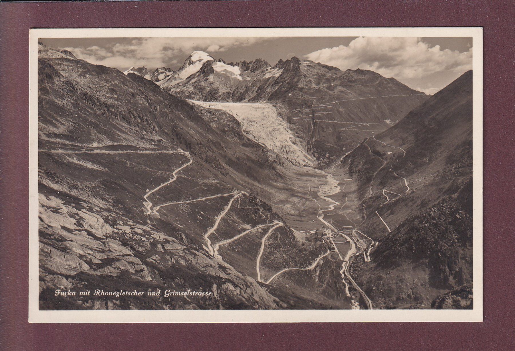 Cartoline postali: Rhonegletscher - Grimsel und Furkastrasse – Usato da Pully venduto da nicecards