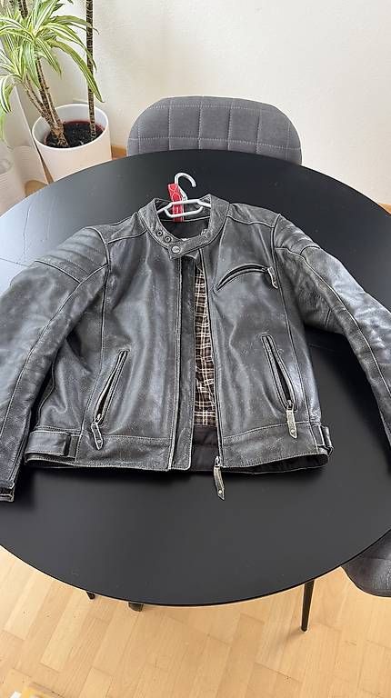 IXS Vestes: Motorradjacke IXS Leder – D'occasion à Sursee par Pascal_Unt