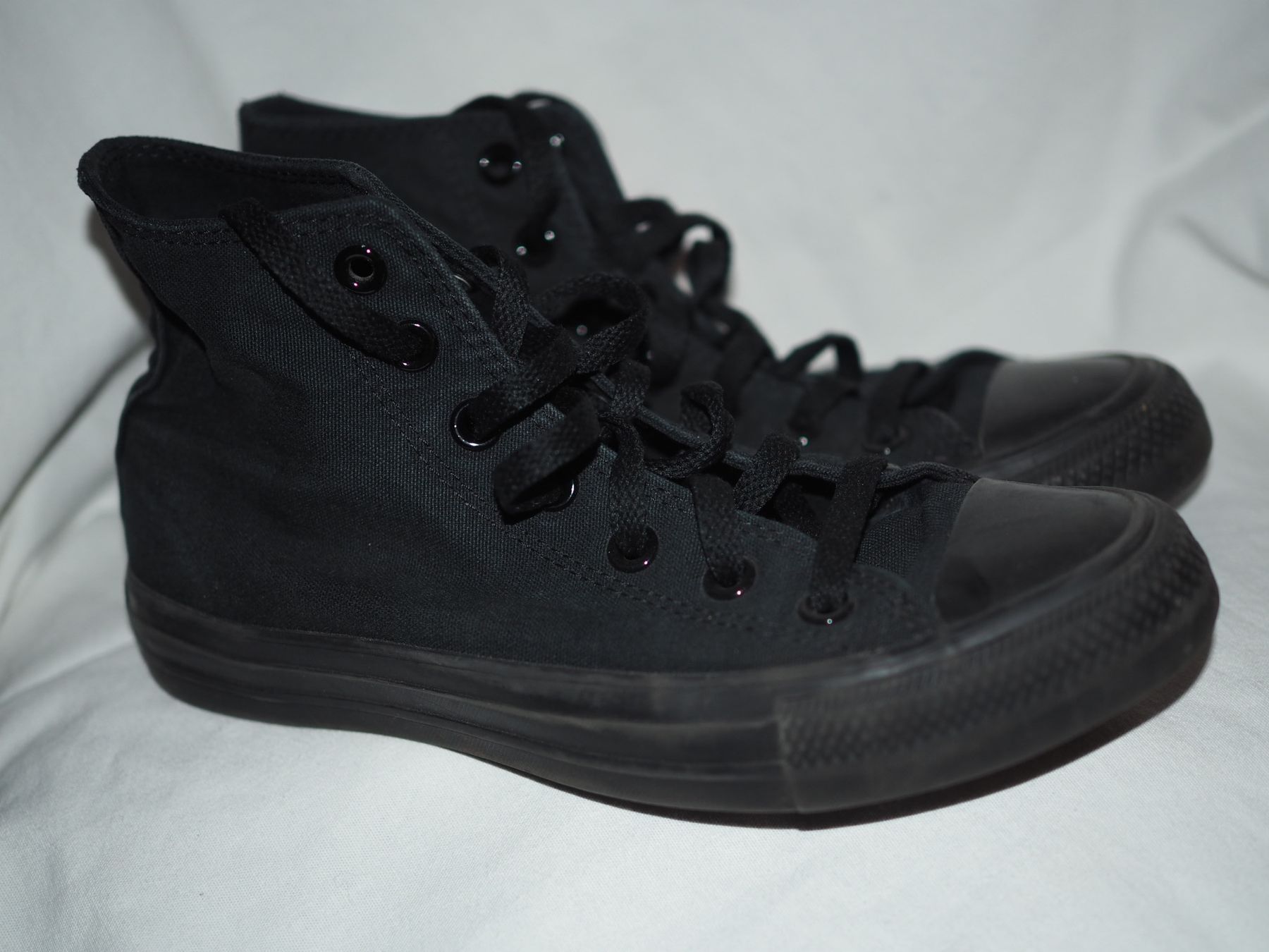 Converse Scarpe da donna: schwarze Converse Chuck Taylor All Star Grösse 37.5 – Usato da Luzern venduto da MweziMystique