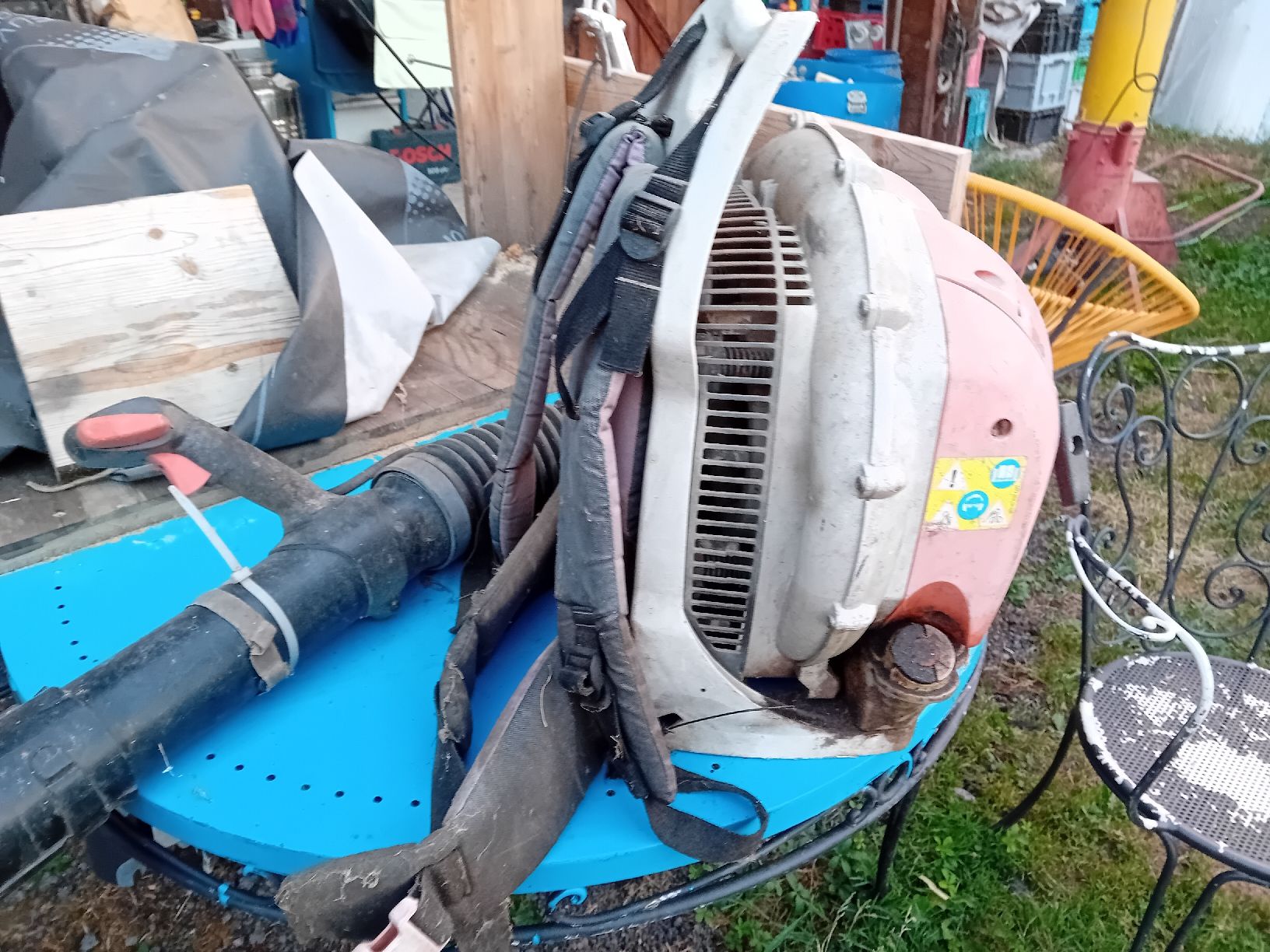 Stihl Soffiatori & Aspiratori per foglie: Stihl BR 600 Laubbläser Rucksack gebraucht – Difettoso da Horgen venduto da von_g7nl 2