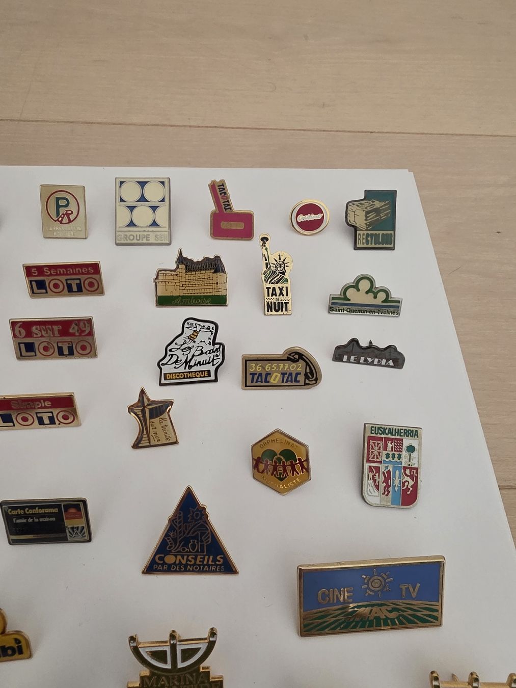 Placchette & Badge: 50 pins vintage Français – Usato da Paudex venduto da Pacalauma 4