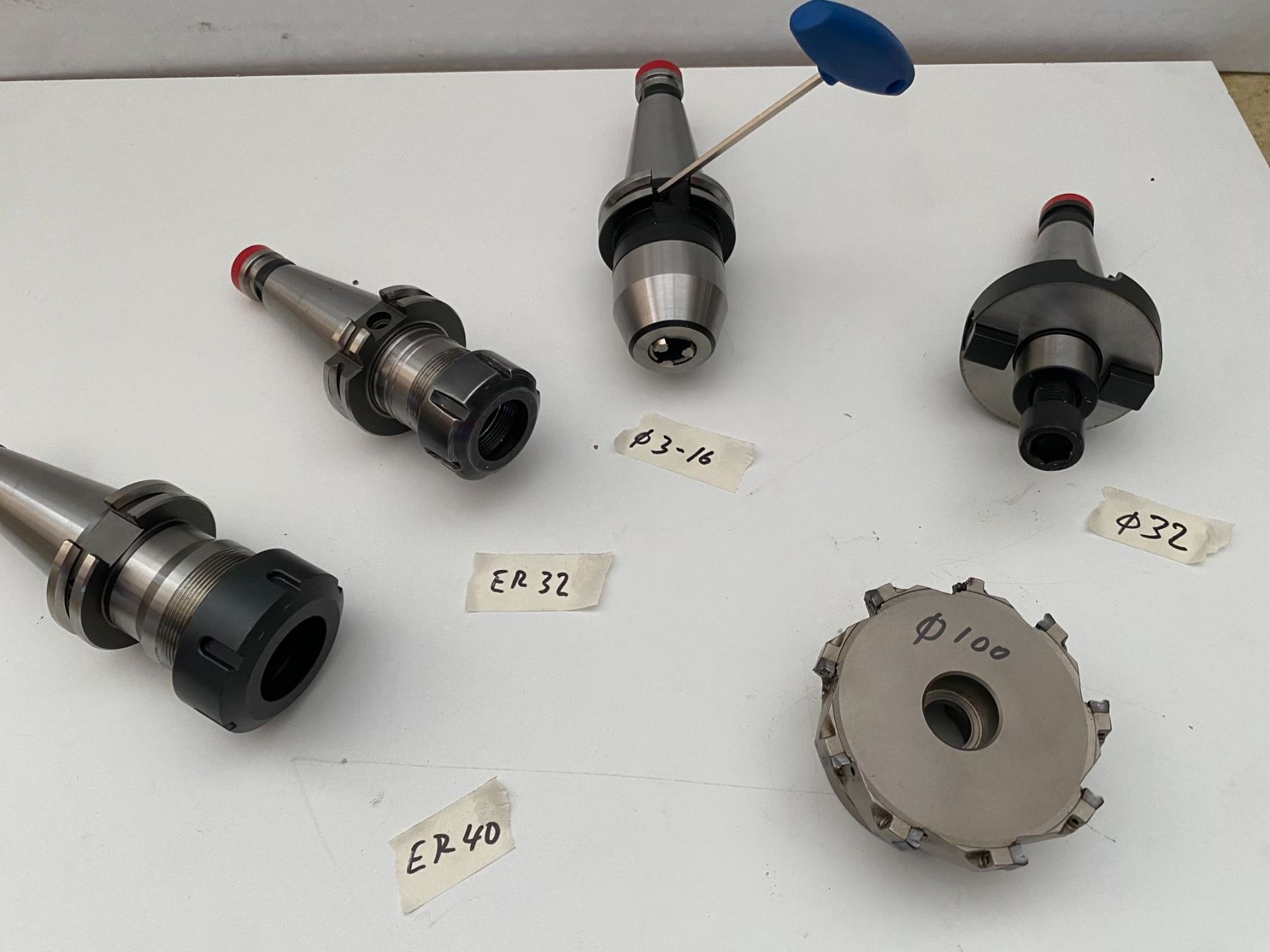 Tous les outils: ISO 40   tasseaux – Neuf (Voir description) à Cortaillod par cri_hw2g