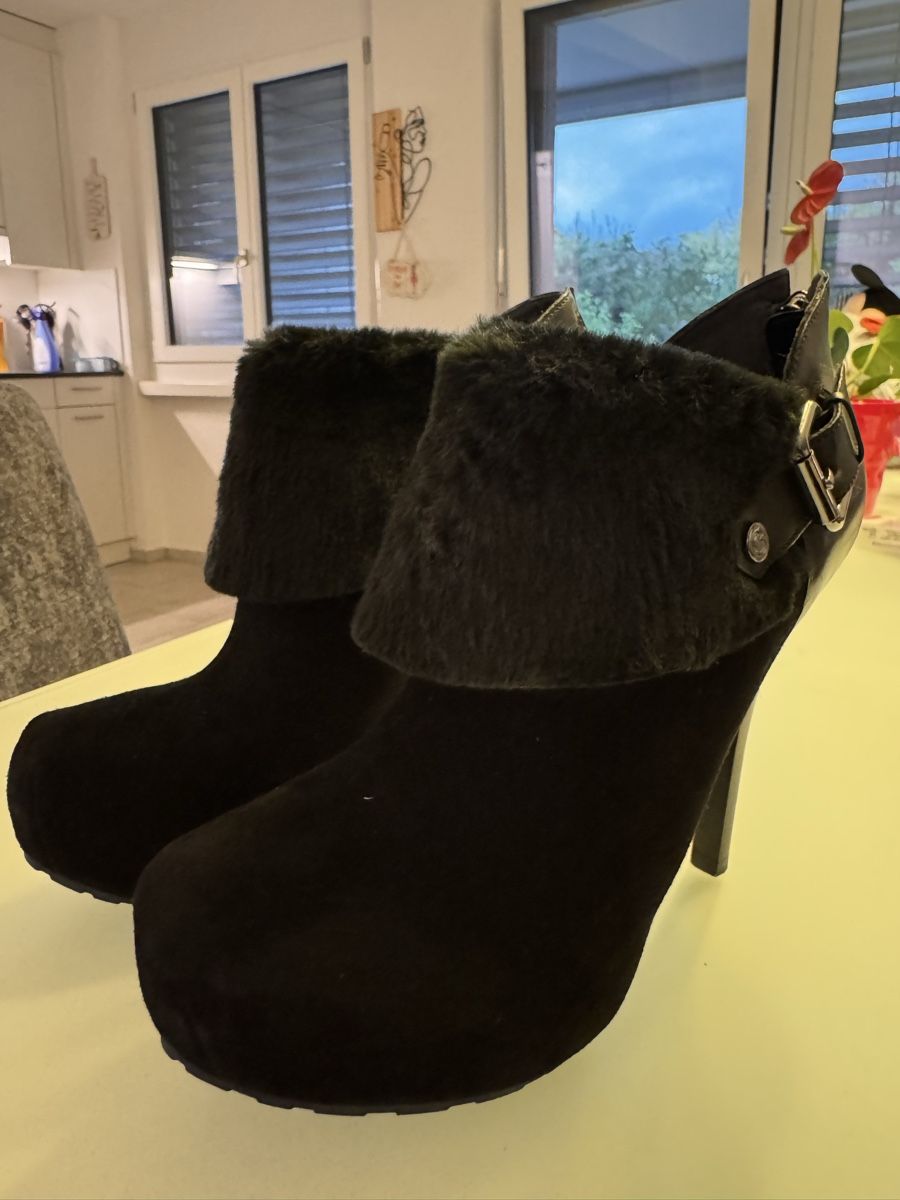 Guess Damenschuhe: Guess Ankle Boots – Neu (gemäss Beschreibung) aus Zollikofen von loredana86 3