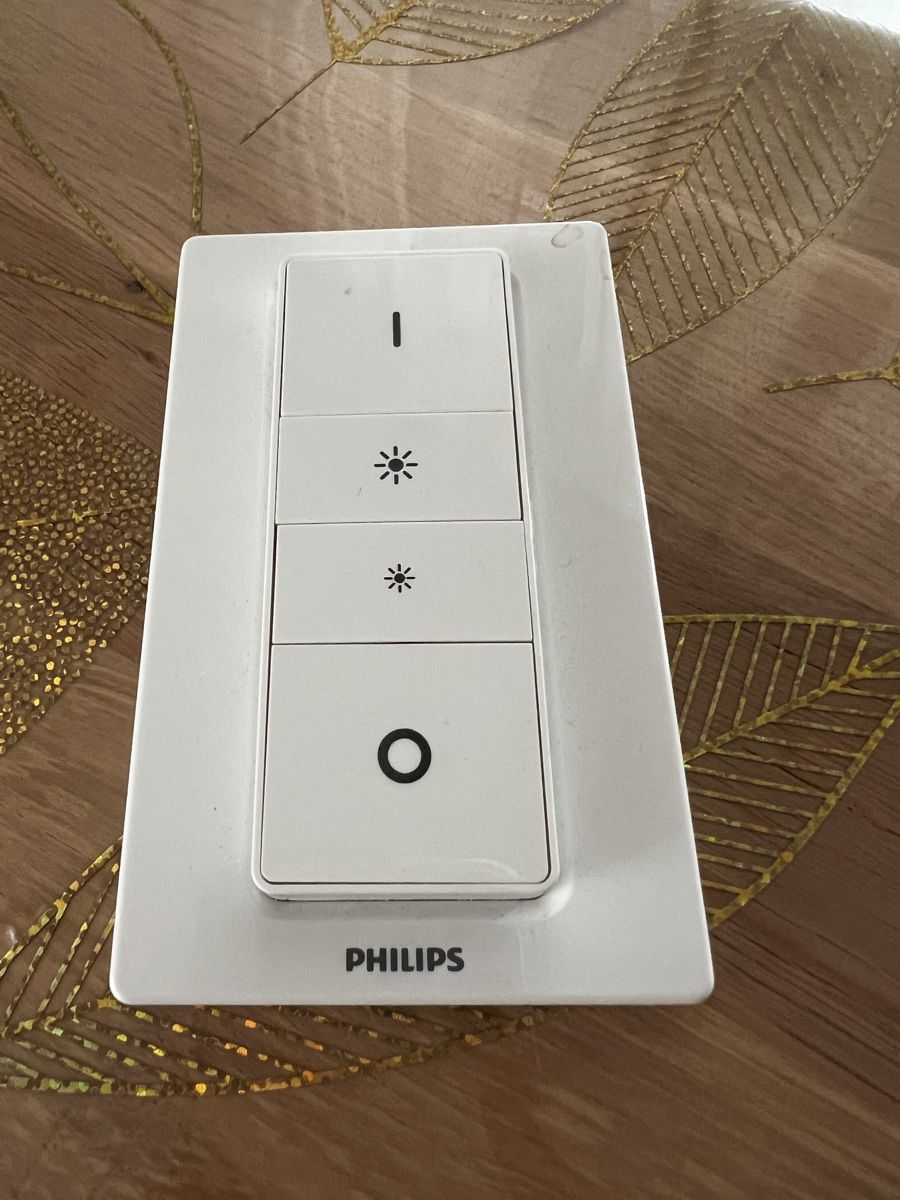 Philips Interrupteurs: Dimmer / Schalter Philips Hue System – D'occasion à Aegerten par Briciola911