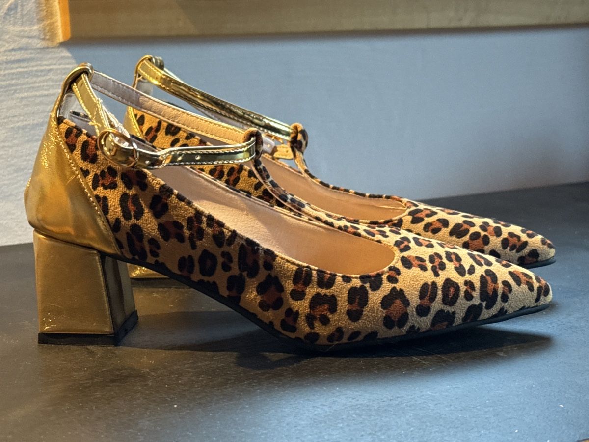 Scarpe da donna: Chaussures Léopard T 41 - originales – Nuovo (secondo la descrizione) da Suen (St-Martin) venduto da Tildi01 2