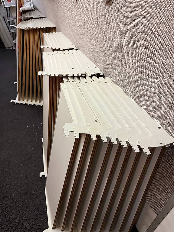 Scaffali: Wandregal-System 8 Meter 30 Tablare – Usato da Boswil venduto da stoecklisport 4