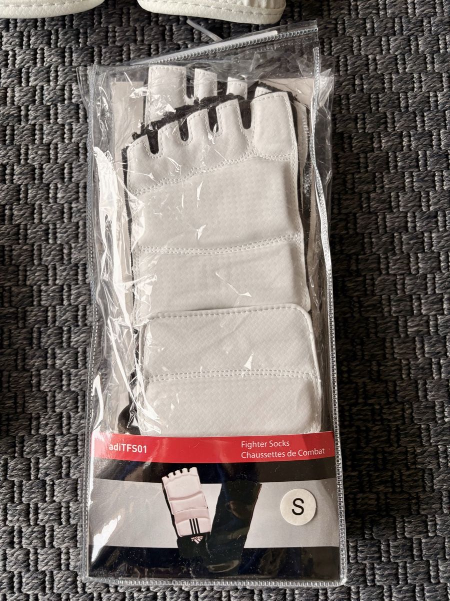 Schutz & Schoner: Taekwondo Schoner-Kampf-Set – Gebraucht aus Pfäffikon ZH von Vpxg9 2