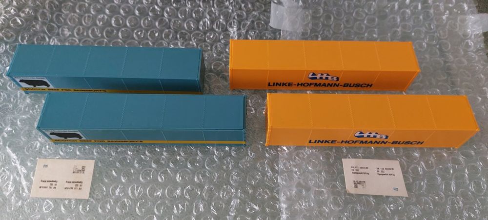 Outland Models Frachtcontainer Grün – 2 Stück, Z-Skala 1:220, Maße 56x12x12 Mm, 3D-gedruckt Aus PLA-Kunststoff
