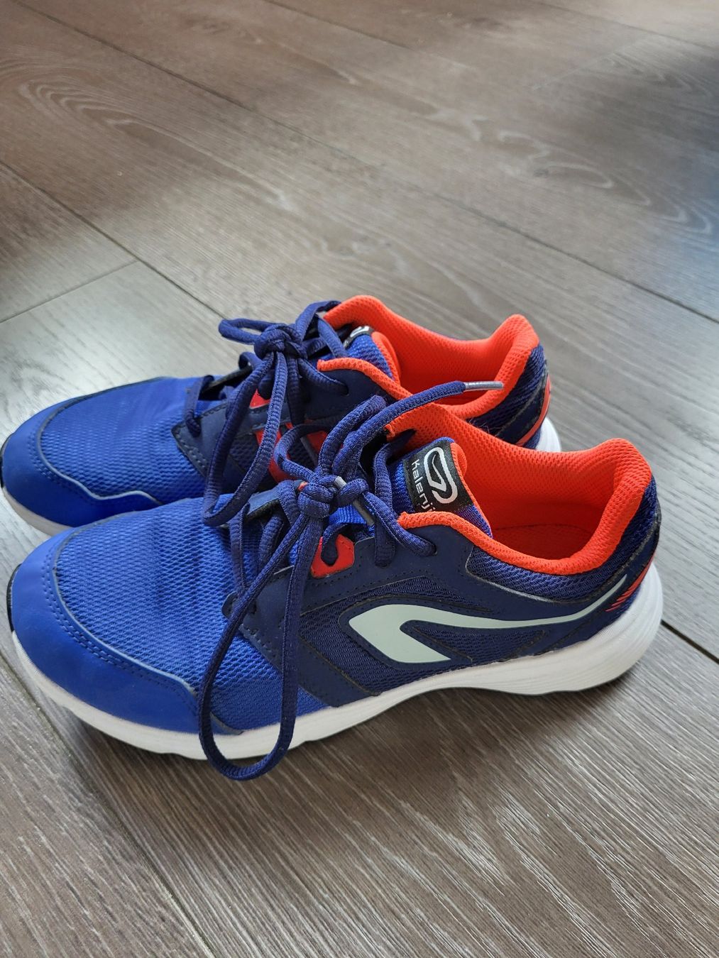 Chaussures garçon: Baskets – D'occasion à Yverdon-les-Bains par Emavid 1