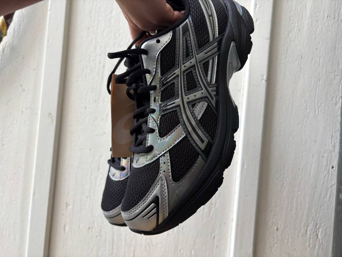 Asics Scarpe da uomo: ASICS Gel-1130 Schwarz/Silber – Nuovo e nell'imballaggio originale da Bern venduto da jos_5592