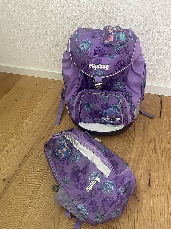 Ergobag Schüler-Etuis: Ergobag Schlampermäppchen und Federmäppchen lila Blumenmotiv – Gebraucht aus Brunnen von Moni310 1
