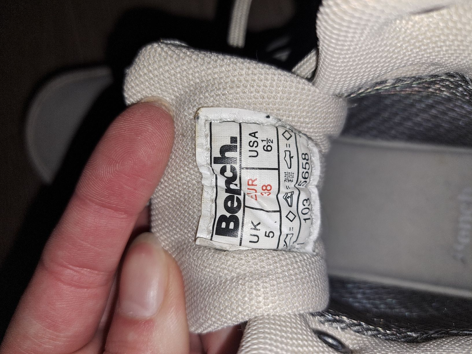 Bench Scarpe da donna: Weisse Bench Schuhe Gr.38 – Usato da Wetzikon ZH venduto da secondhandsfashion 4