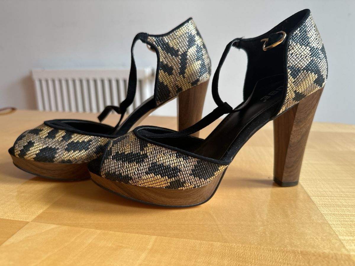 Cube Chaussures femmes: Heels Grösse 37, CUBE – D'occasion à Zürich par Misus.Flohmi