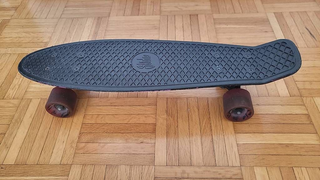 Skateboards: Pennyboard Slide - Schwarz/Pink – Usato da Hedingen venduto da Seikai