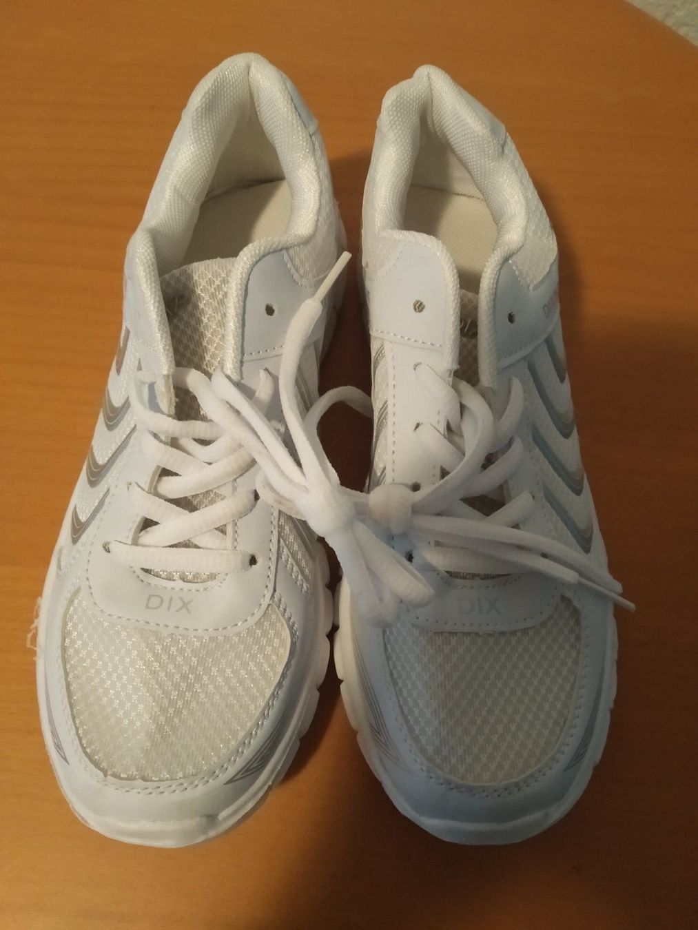Scarpe da donna: Turnschuhe Dixing 37.5 ultraleicht Neu – Nuovo e nell'imballaggio originale da Münchenbuchsee venduto da Cori1968