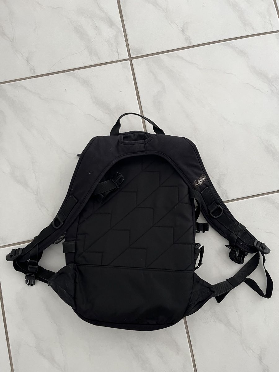 Eastpak Zaini: Eastpak Floid Backpack – Usato da Uster venduto da hsh9 1