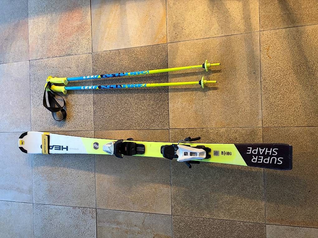 Skis: Kinderski HEAD Super Shape 130cm  – D'occasion à Wangen b. Olten par xenia014