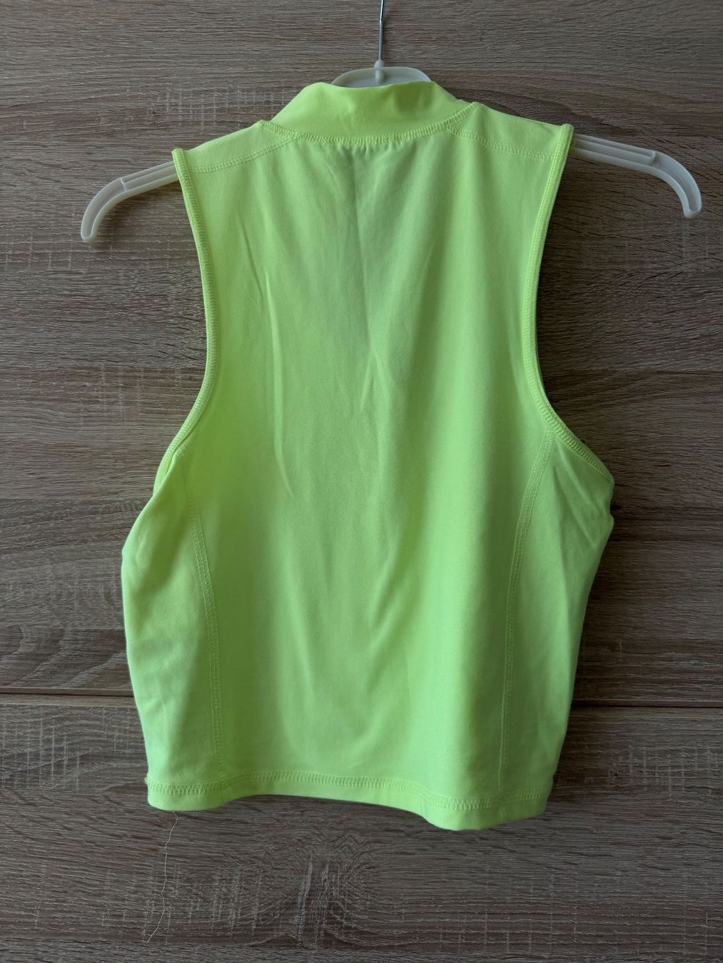 Tops: Top jaune fluo – Neu (gemäss Beschreibung) aus Montreux von Izapechee 2