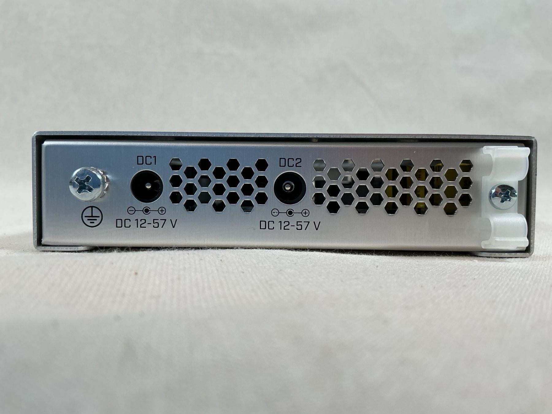 Hub & Switch: MIKROTIK Netzwerk Switch – Usato da Richterswil venduto da Restwert_Richterswil 4