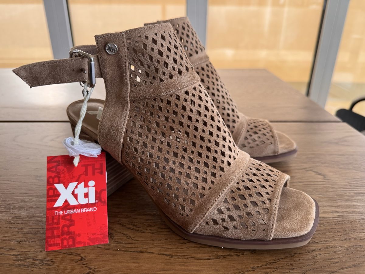 Scarpe da donna: Sandale XTi – Nuovo (secondo la descrizione) da Pratteln venduto da sandra_39