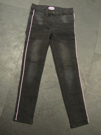 ++ Jeans / Hose in schwarz ++ Gr. 116 ++