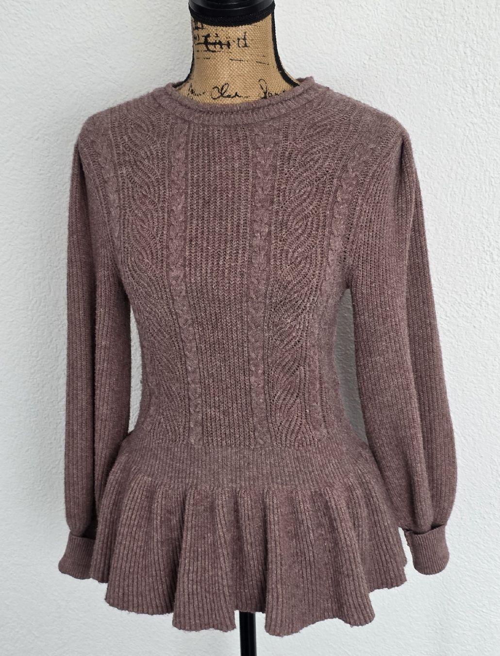Only Maglioni & Felpe: ONLY Strickpullover mit Volant, Gr. S, Top Zustand! – Usato da Rheinsulz venduto da Gilea