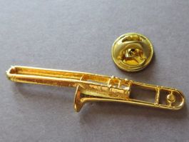 PIN, MUSIK INSTRUMENT POSAUNE 3D, goldfarben