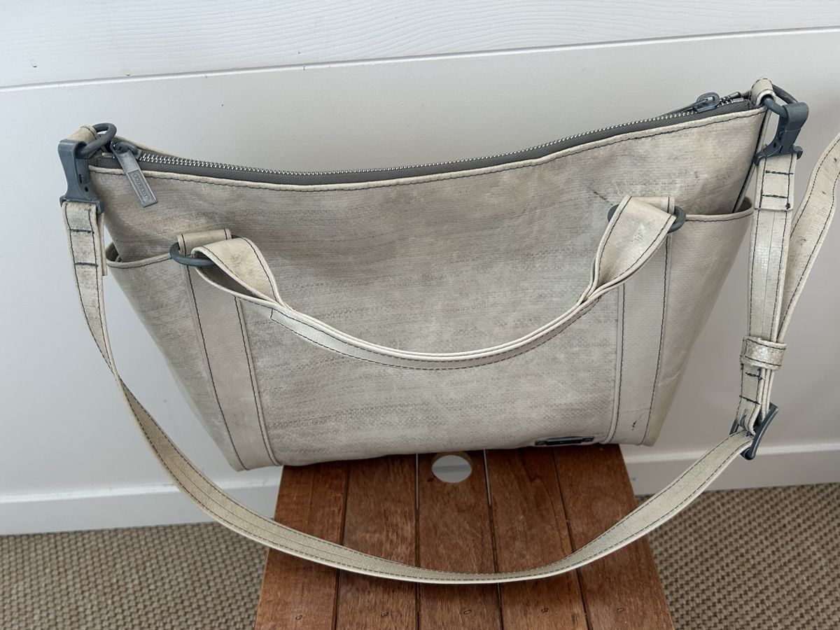 Freitag Taschen für Damen: Freitag Tasche Austen – Gebraucht aus Wohlen b. Bern von Honeypie