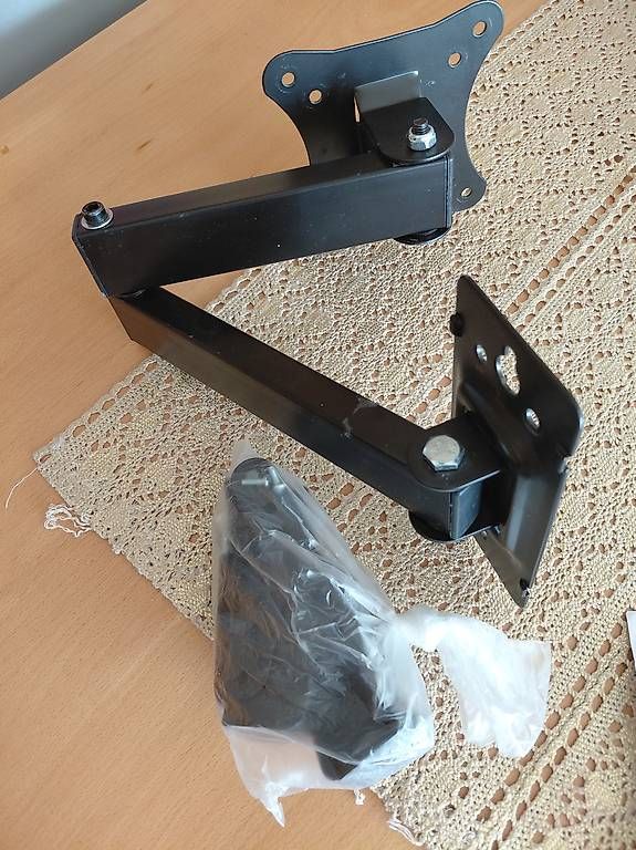 Filament: Vendo braccio porta tv – Gebraucht aus Morbio Inferiore von Giosueffa 1