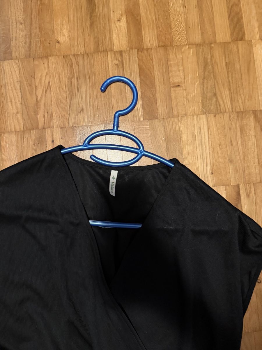 Halara Jumpsuits: Halara Schwarzer Jumpsuit Grösse M-NEU – Neu (gemäss Beschreibung) aus Zuerich von mjaudm 1