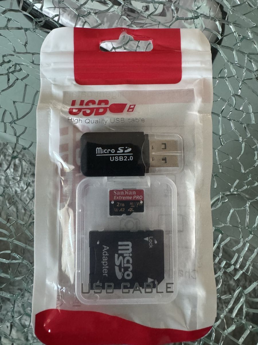 Cartes mémoire: SD Karte micro 2TB – Neuf avec emballage d'origine à Uzwil par Dr_Kiss