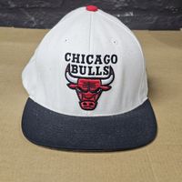 Casquette Mitchell & Ness Chicago Bulls blanc noir snapback