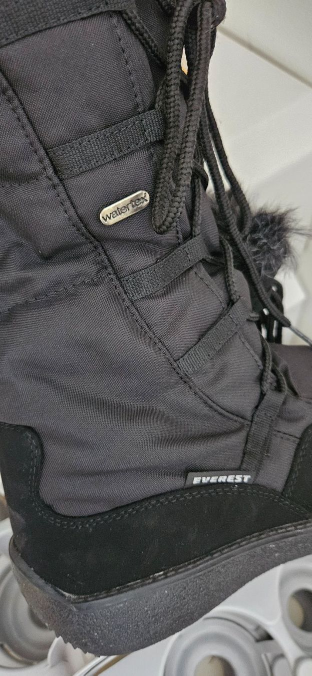 Scarpe da donna: Winterstiefel Gr39 – Usato da Bönigen venduto da mon_8fw5