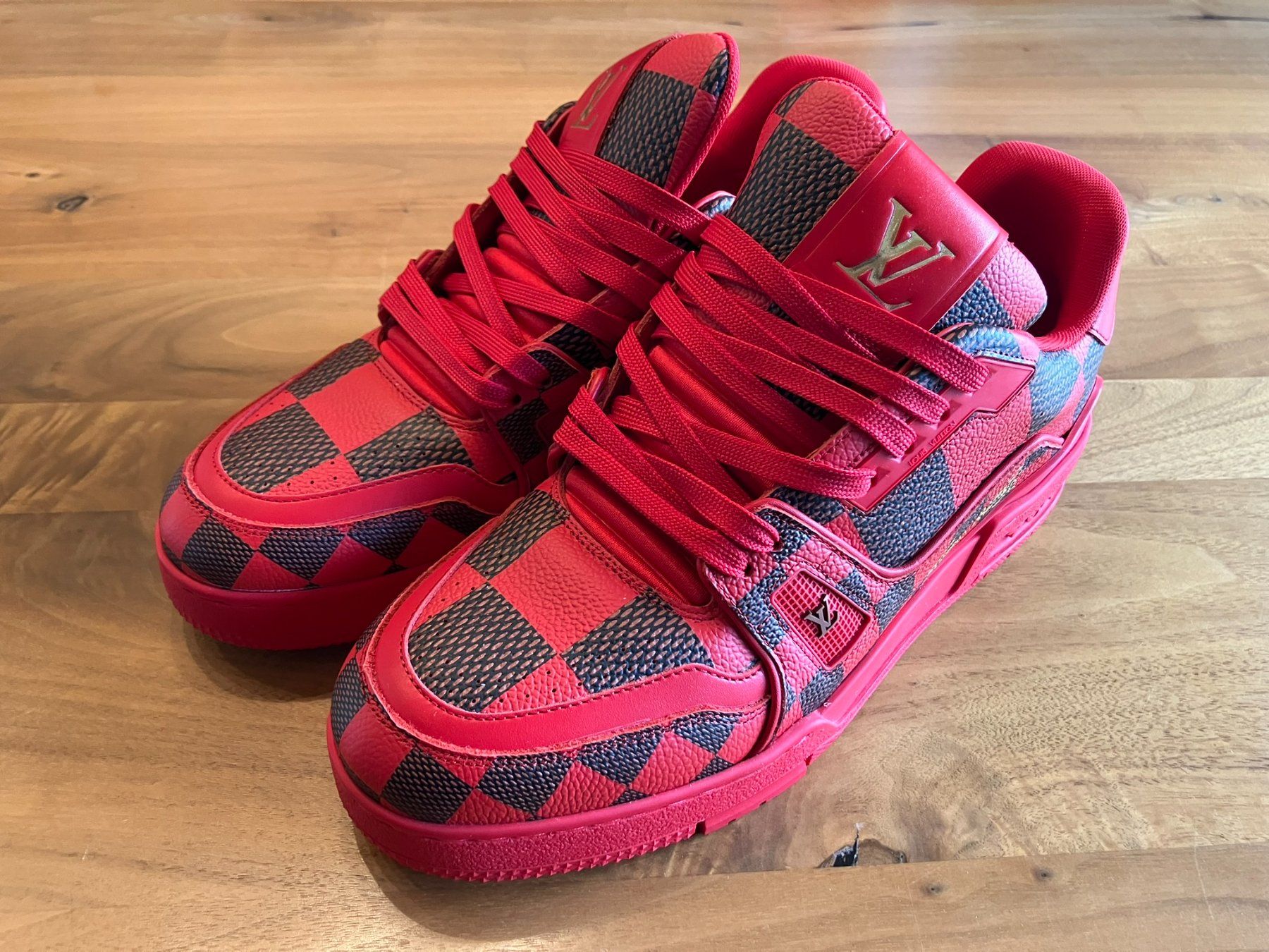 Scarpe da uomo: Louis Vuitton Trainer Sneaker rot, Gr. 6 / 40 - 40.5 – Nuovo e nell'imballaggio originale da Zäziwil venduto da Bewy1