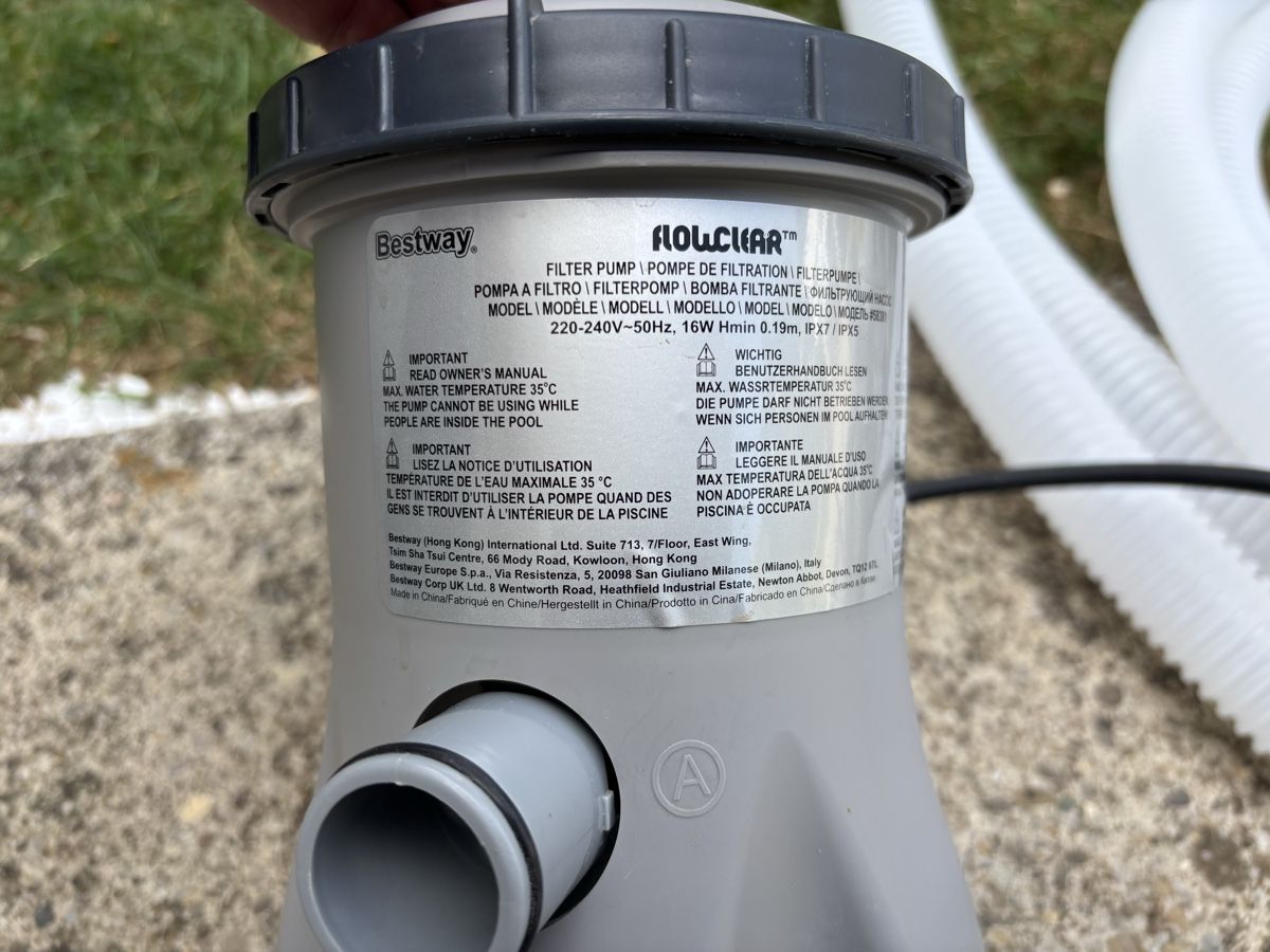 Bestway Chauffage: Bestway Filterpumpe Flowclear neuwertig – Neuf (Voir description) à Schwerzenbach par Jmrb 1