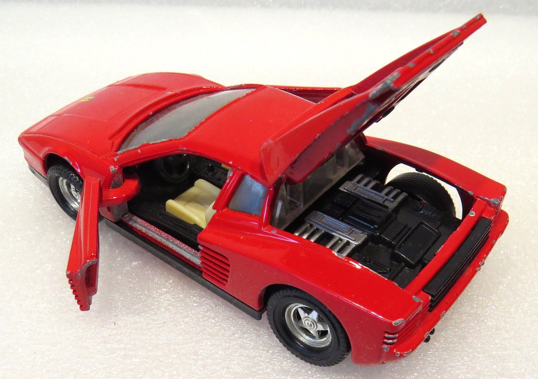 Matchbox Modellini d'auto: Ferrari Testarossa von Matchbox – Usato da Ettingen venduto da campione_1 2